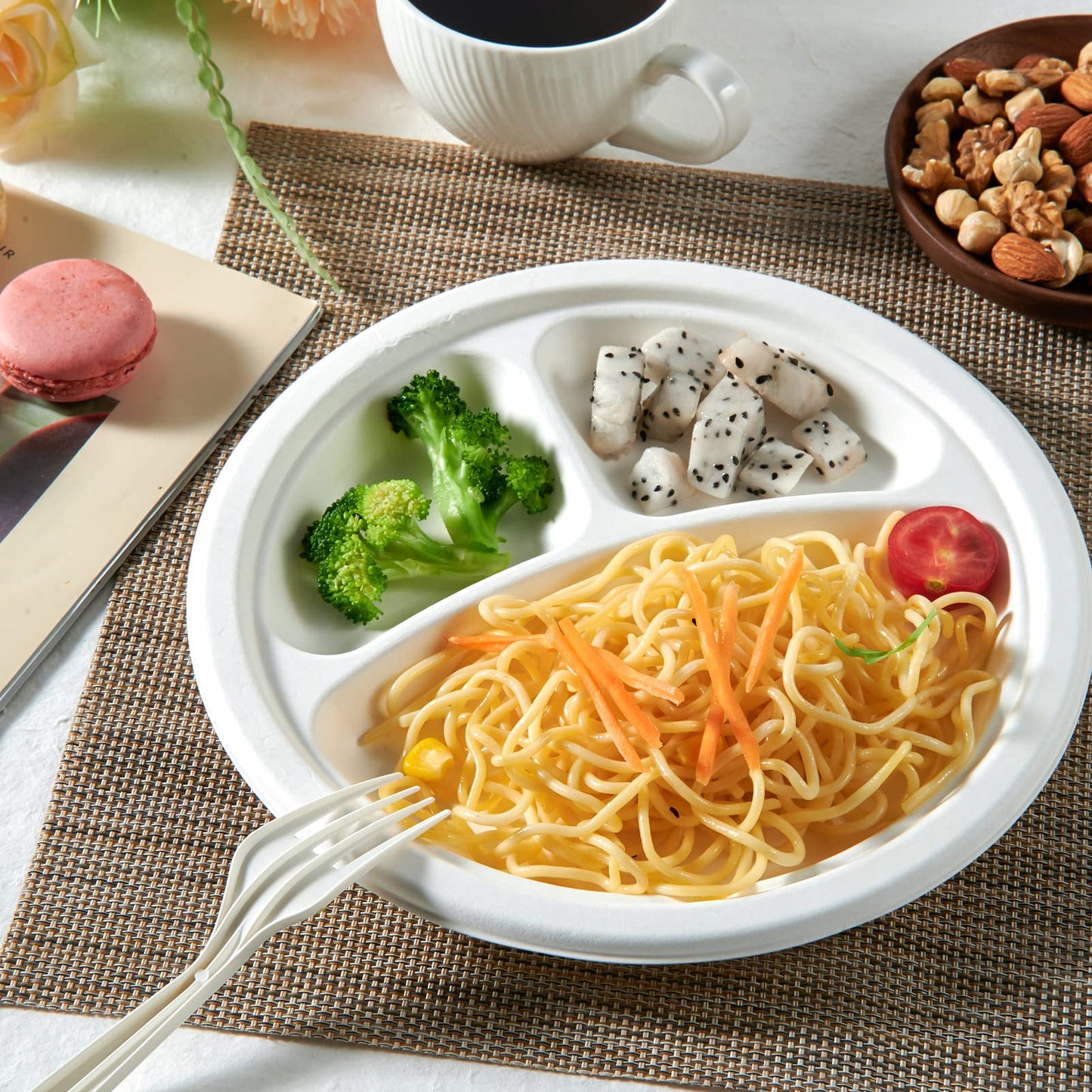 3 Compartment Disposable Plates